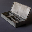 古道具の鉄の箱-2