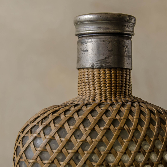 古道具・籐とガラスのボトル | アンティーク雑貨・monotoba